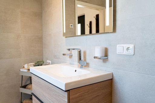 Weinrebe Apartment แบร์นคาสเทล-คืสท์ ภายนอก รูปภาพ